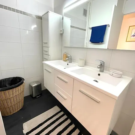 Le Navigateur - Wifi And 1 Private Parking Space Toulon